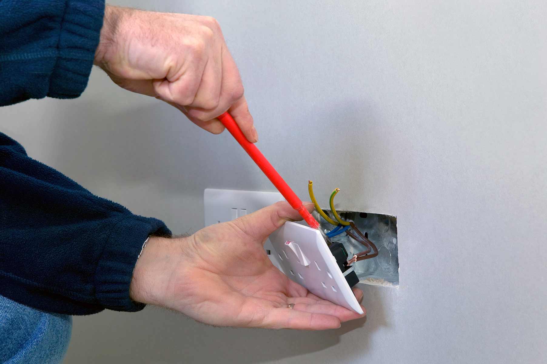 Our electricians can install plug sockets for domestic and commercial proeprties in Cramlington and the local area. 